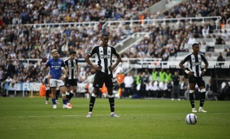 利物浦重磅转会：努涅斯转投沙特阿尔希拉尔