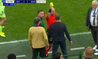 世体：弗里克和助手被罚款停赛，巴萨对处罚感到惊讶可能上诉