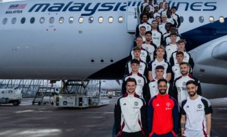 曼联确定阿莫林留任过程曝光！官宣亚洲800万之行大名单，欲离队天才被要求参加