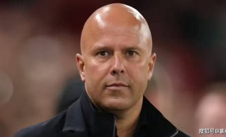 利物浦欧冠战法兰克福：斯洛特暗示两大新援首发，轮换背后有深意