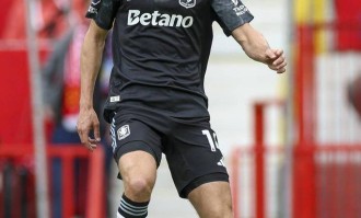 保罗·托雷斯：从西甲到英超的防守巨匠之旅