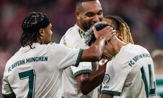 4-0！凯恩独享历史第一，C罗神迹告破，拜仁全胜领跑德甲