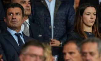 25年恨意不消！欧冠夜5万球迷狂嘘，52岁菲戈的叛徒标签，何时能摘？